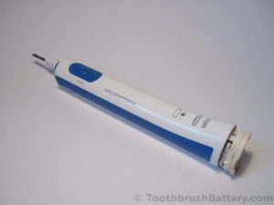 braun-oral-b-toothbrush-type-4729-base-open-1