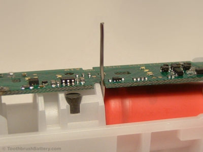 battery-pin-in-notch-1-braun-oral-b-genius-smart-type-3765-toothbrush