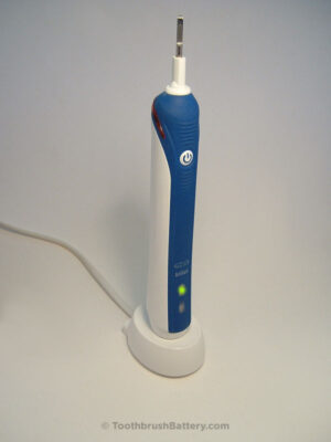 braun-oral-b-type-3766-3767-toothbrush-charging-on-charger-repaired