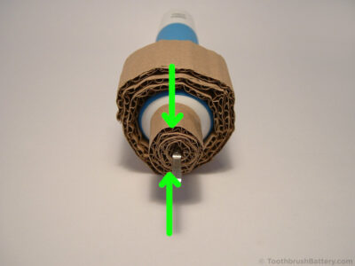 Braun-Oral-B-Vitality-Type-3708-3710-how-to-open-toothbrush-cap-leverage