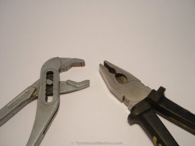 grips-waterpump-pliers-for-toothbrush-handle-disassembly