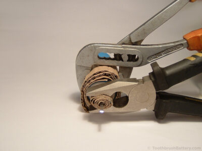 Braun-Oral-B-Vitality-Type-3710-3708-how-to-open-toothbrush-handle-grips-pliers